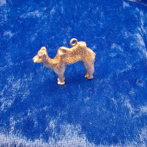 Charm  Camel (Large)