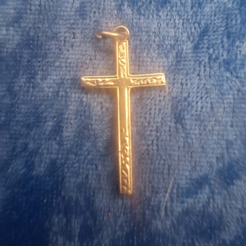 Cross Pendant 22