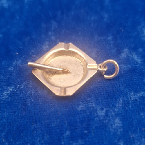 Ash tray & Cigarette Pendant / Charm