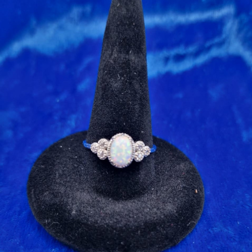 Ring size M 1/2 Opal